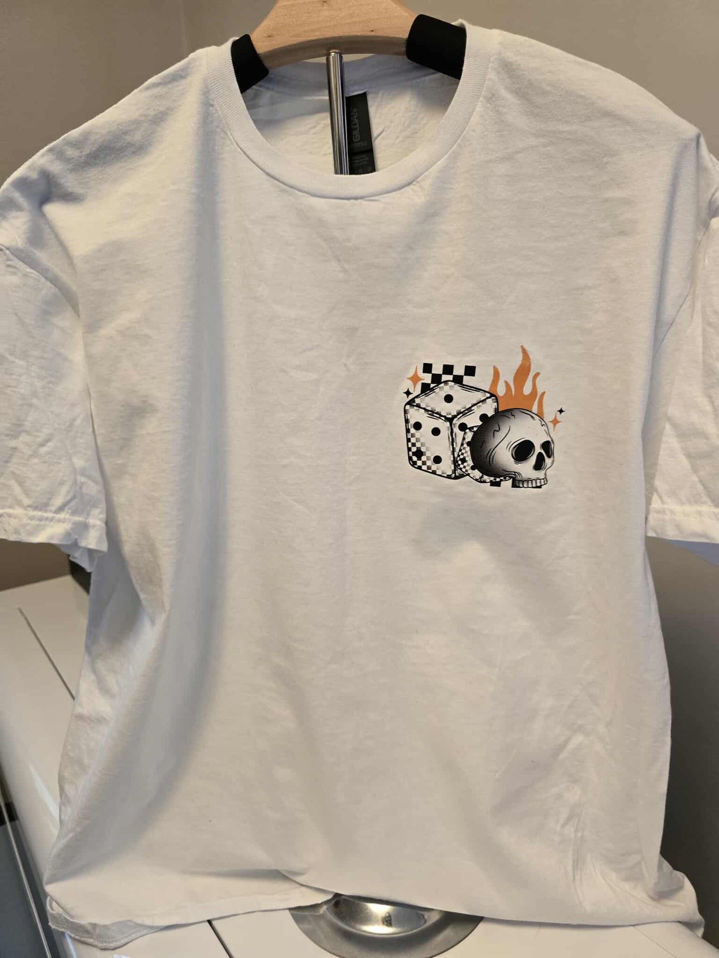 🎲 Making My Own Way T-Shirt – XL – Retro Dice & Skull Graphic Tee