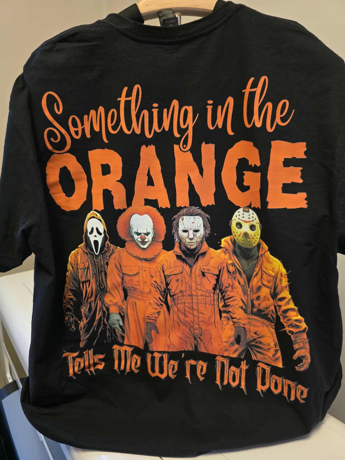 🎃 Something in the Orange Horror Movie T-Shirt – XL – Halloween Slasher Mashup