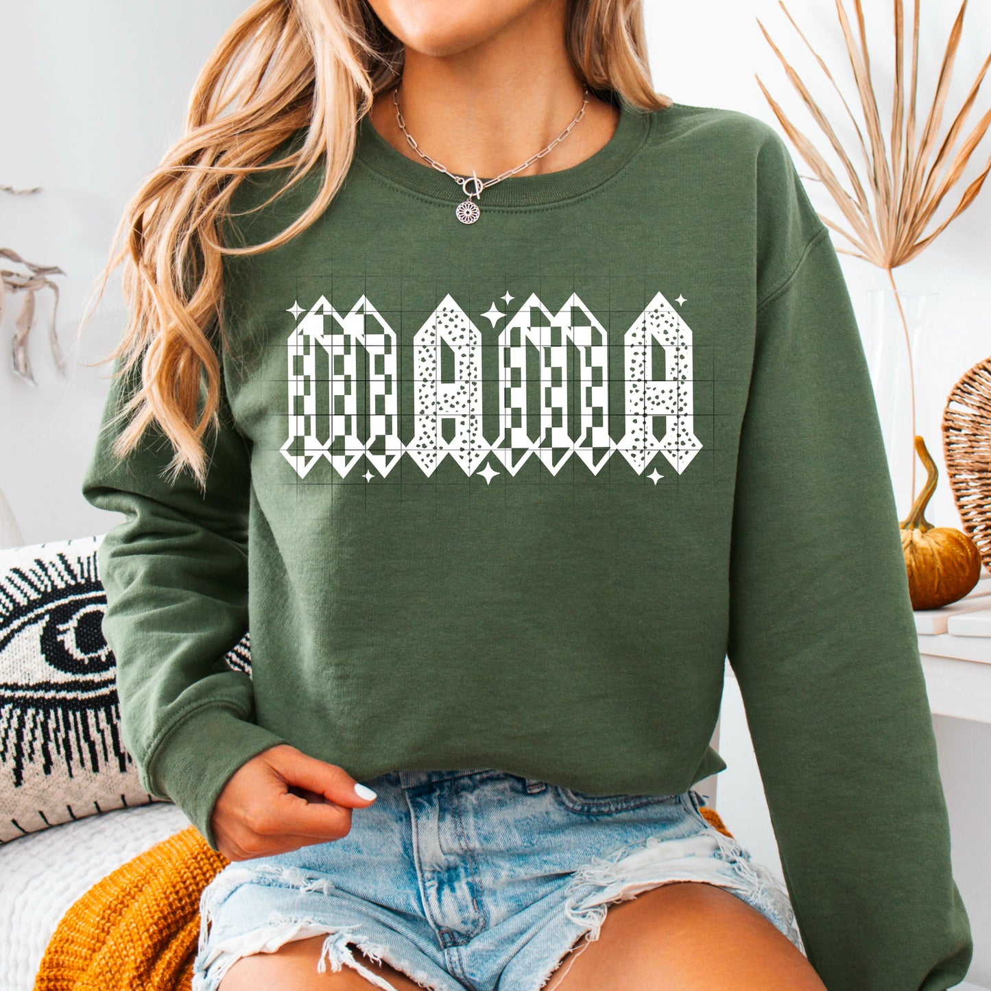 MAMA Graphic Crewneck Sweatshirt – Cozy Unisex Fit