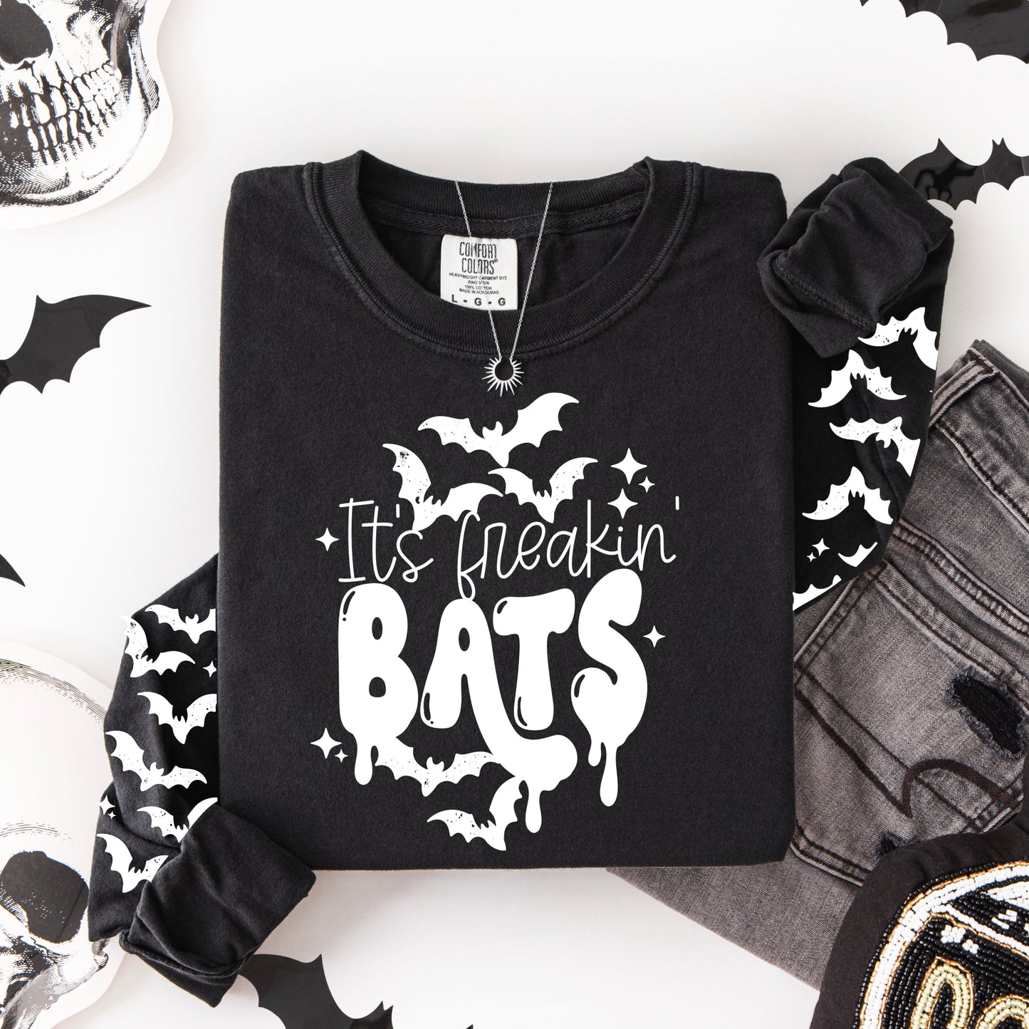 🦇 It's Freakin' Bats Halloween Sweatshirt | Bat Sleeve Graphic Crewneck | Spooky Season Pullover | Cute Gothic Fall Sweatshirt