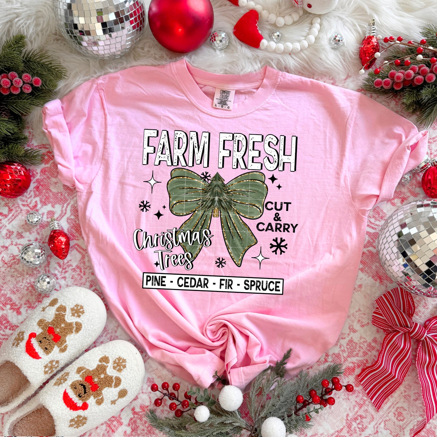Farm Fresh πβ¨ Christmas Trees Cut & Carry Tee