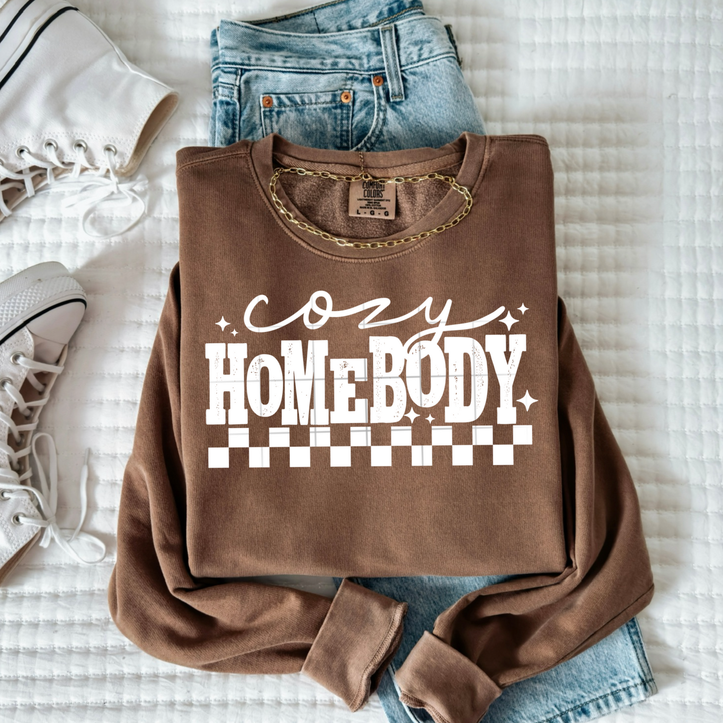 Cozy Homebody Sweatshirt – Comfortable Neutral Graphic Crewneck