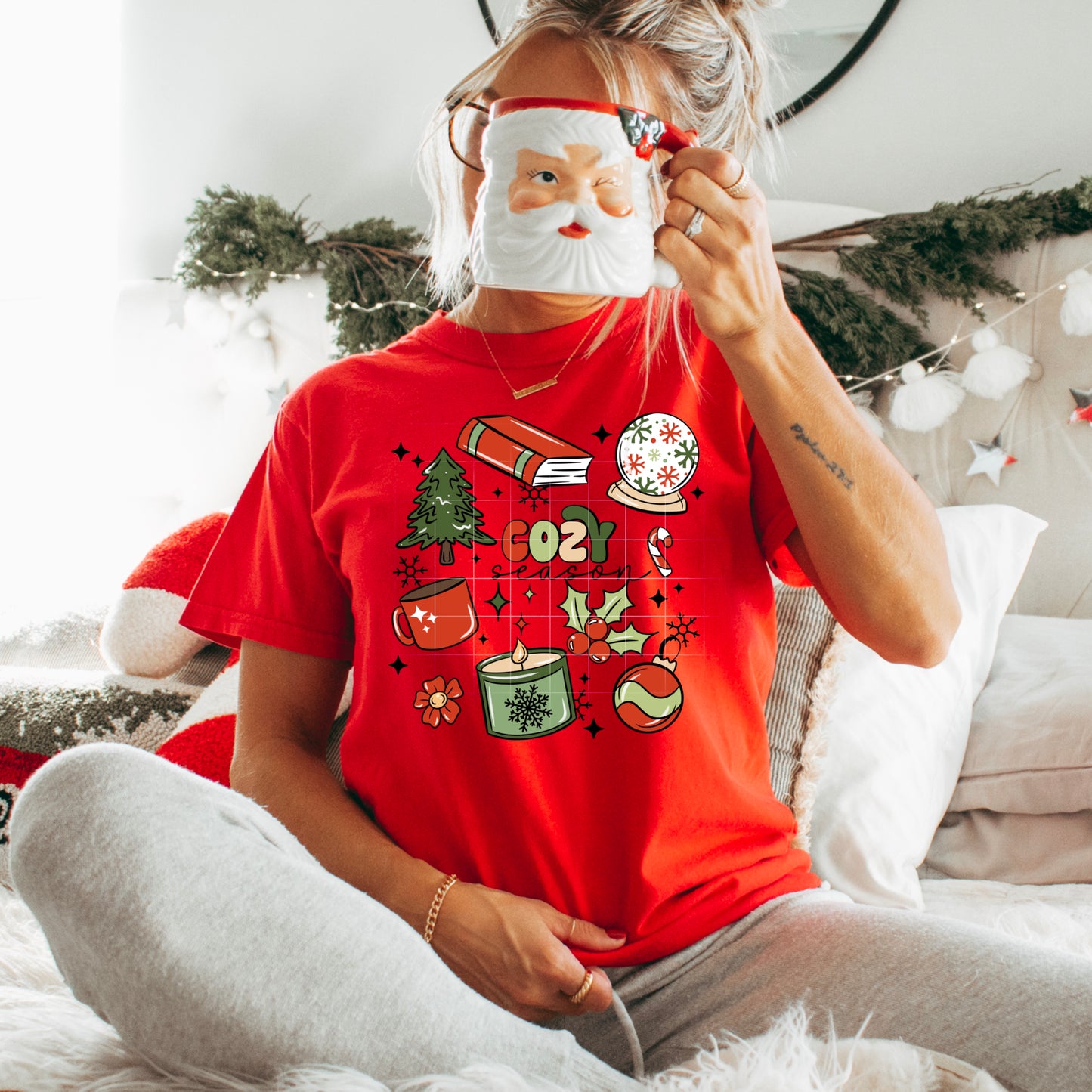 π Cozy Season Christmas T-Shirt β Holiday Books, Cocoa, Candle & Ornaments Graphic Tee | Festive Cozy Aesthetic | Unisex Winter Shirt