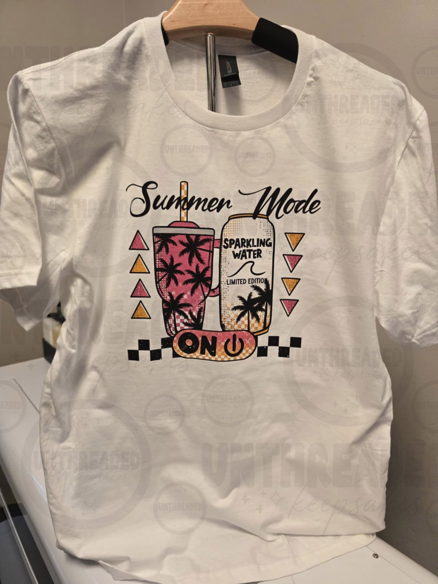 Summer Mode ON Tee – White Medium