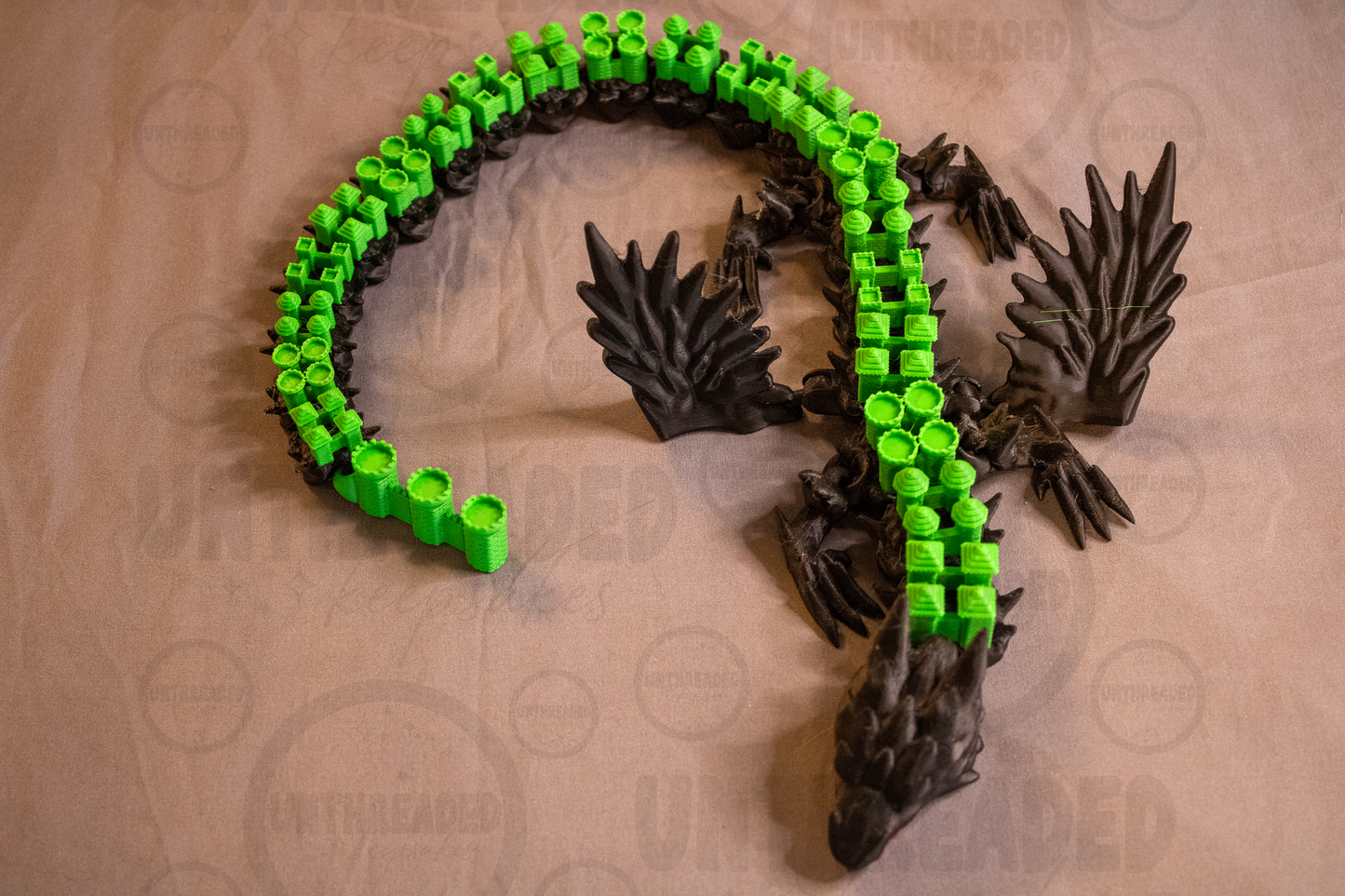 Articulated Block Dragon โ 22" Flexible 3D Printed Dragon | Pixel Fantasy Dragon | Poseable Desk Toy | Gamer Gift | Collector Dragon