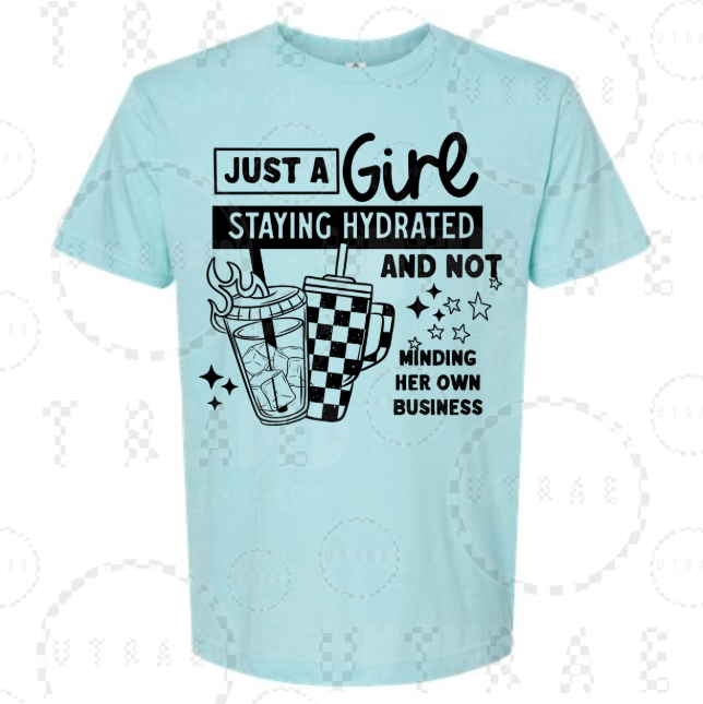 Just a Girl Staying Hydrated graphic T-shirt - size XL