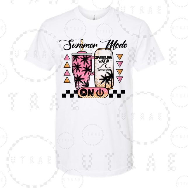 Summer Mode On graphic T-shirt - size Medium