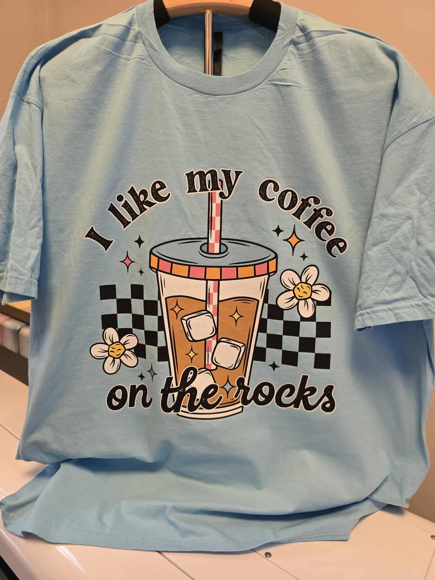 ☕ I Like My Coffee On the Rocks T-Shirt – XL – Retro Iced Coffee Tee