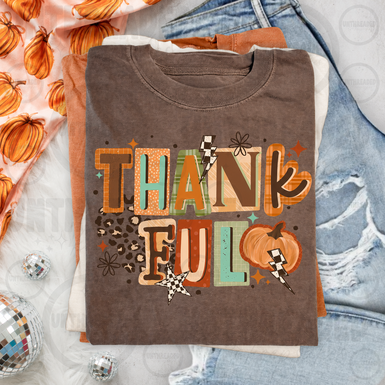 Thankful Pumpkin Leopard Print Graphic T-Shirt – Retro Fall Thanksgiving Tee