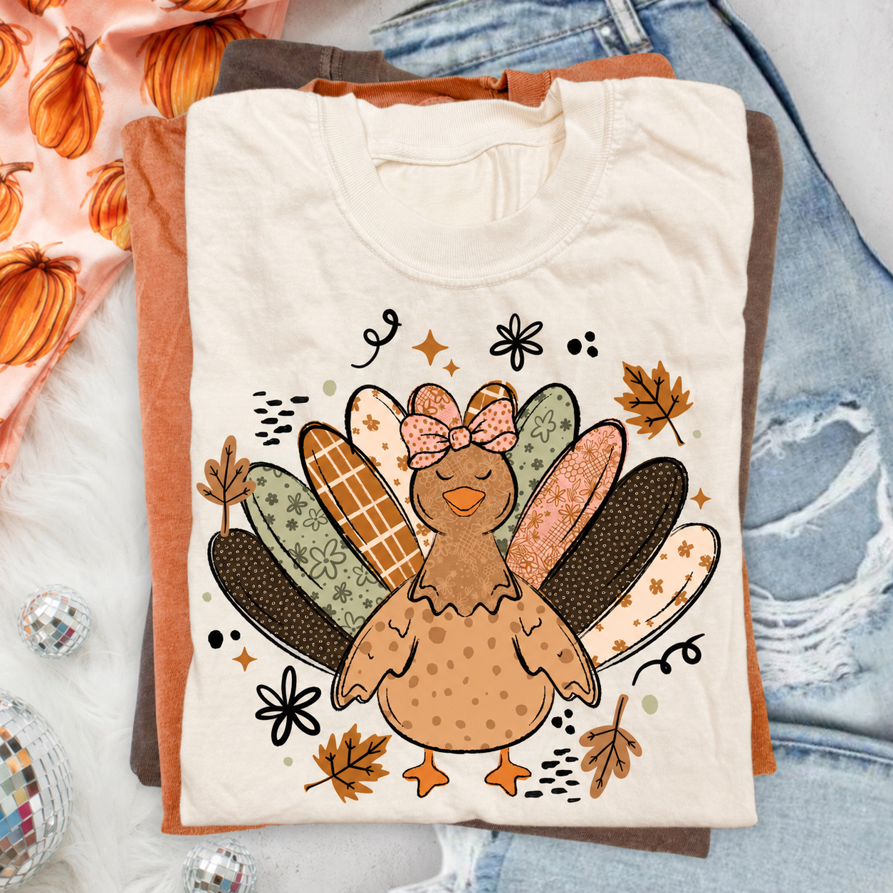 Cute Turkey Bow Thanksgiving Graphic T-Shirt – Patterned Fall Tee