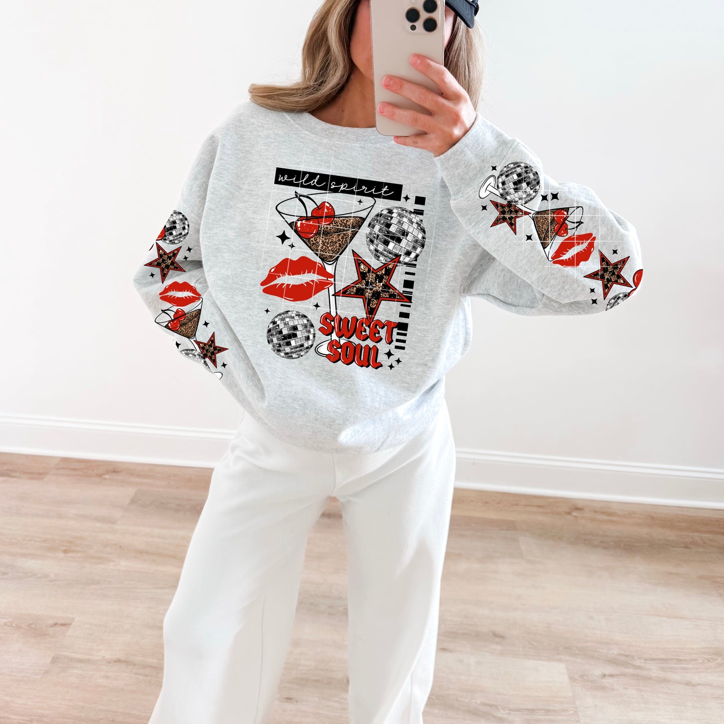 ✨⭐ Wild Spirit Sweet Soul Sweatshirt 💋 Retro Disco Lips Stars Crewneck