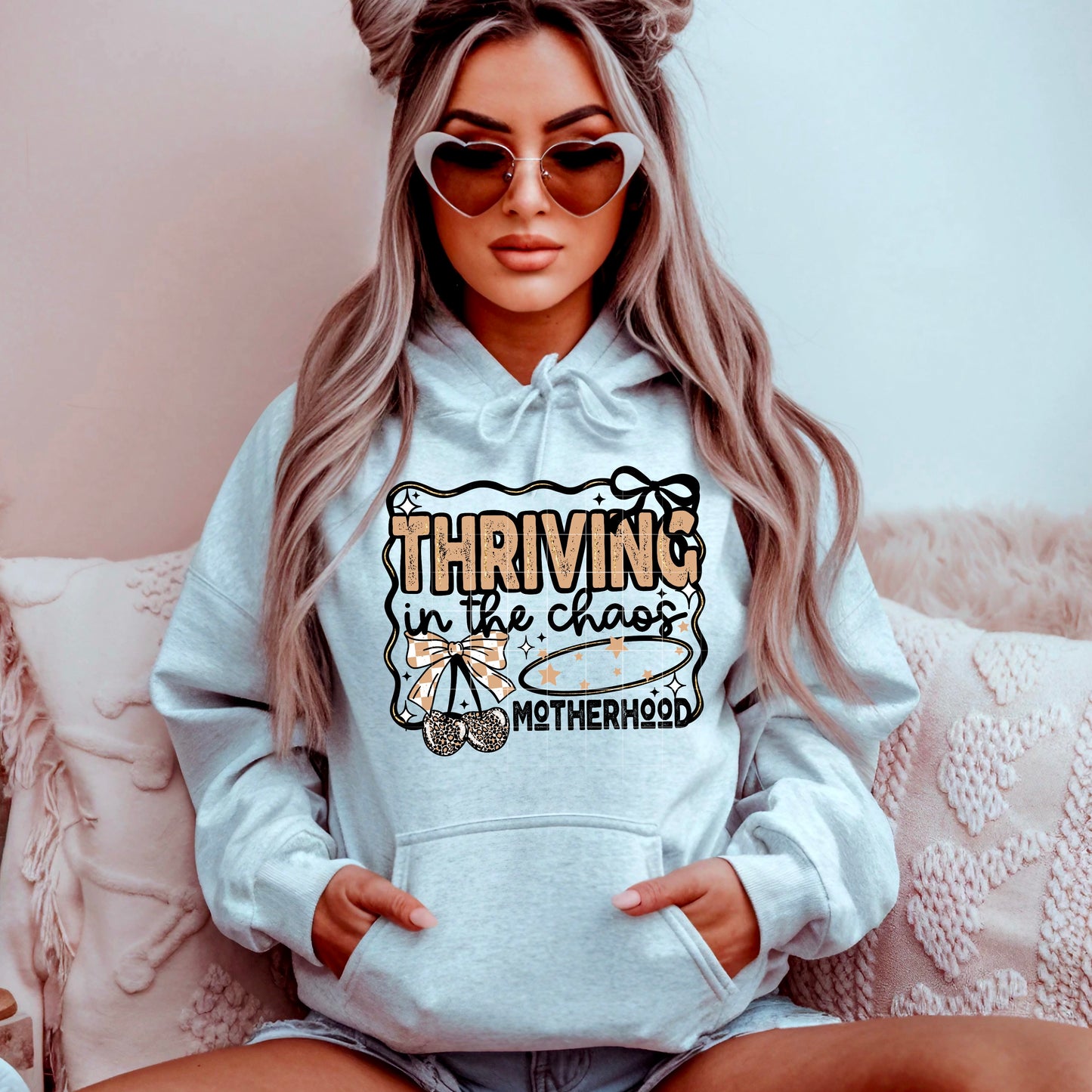 ✨ Thriving in the Chaos Motherhood Hoodie 🤎✨👩‍👧‍👦