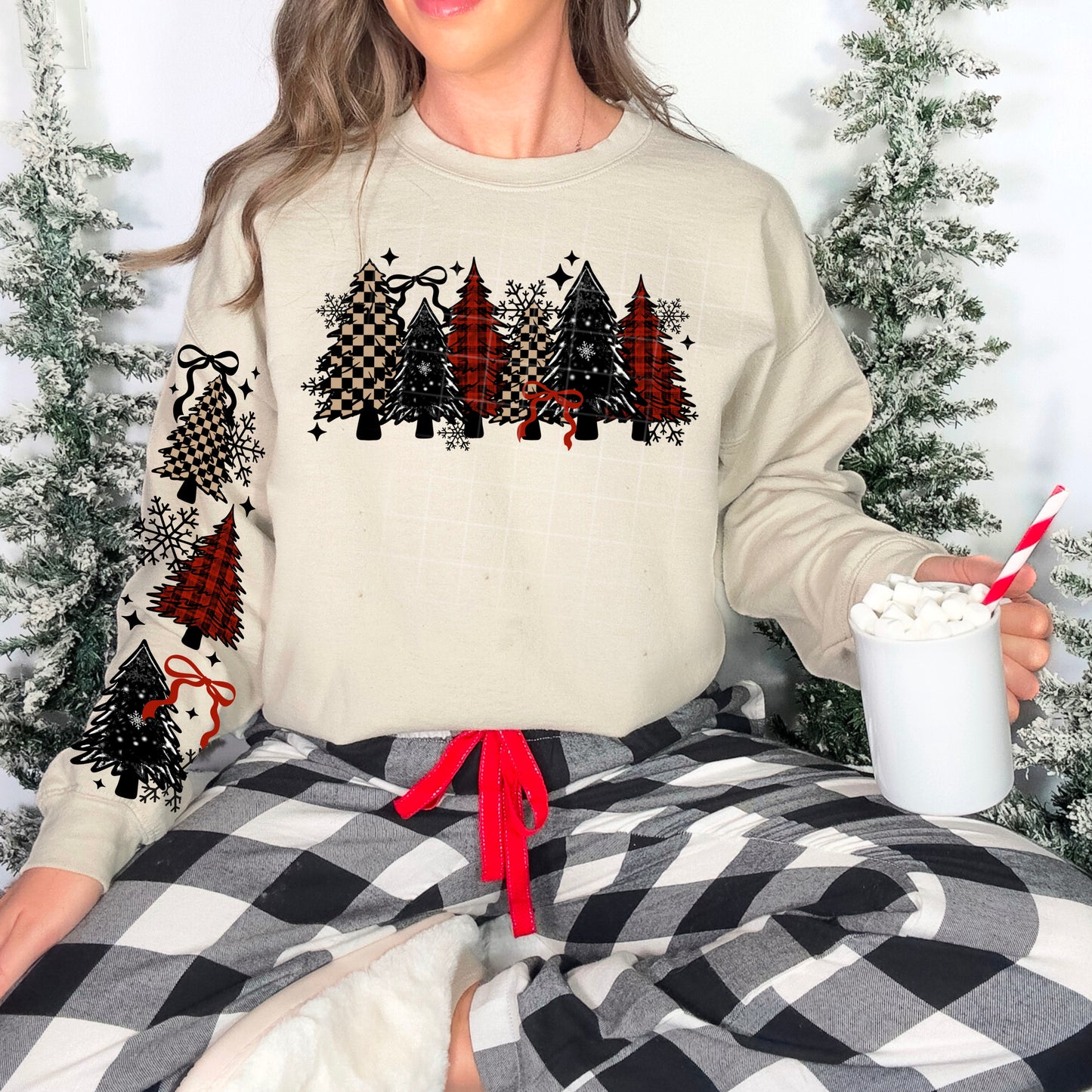 Plaid & Checkered Christmas Tree Sweatshirt 🎄🖤❤️ Cozy Holiday Crewneck
