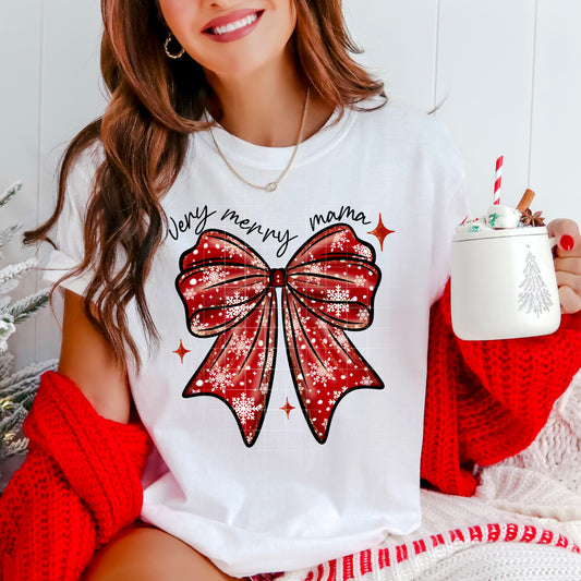 🎀 Very Merry Mama Christmas Bow Tee ✨🎄
