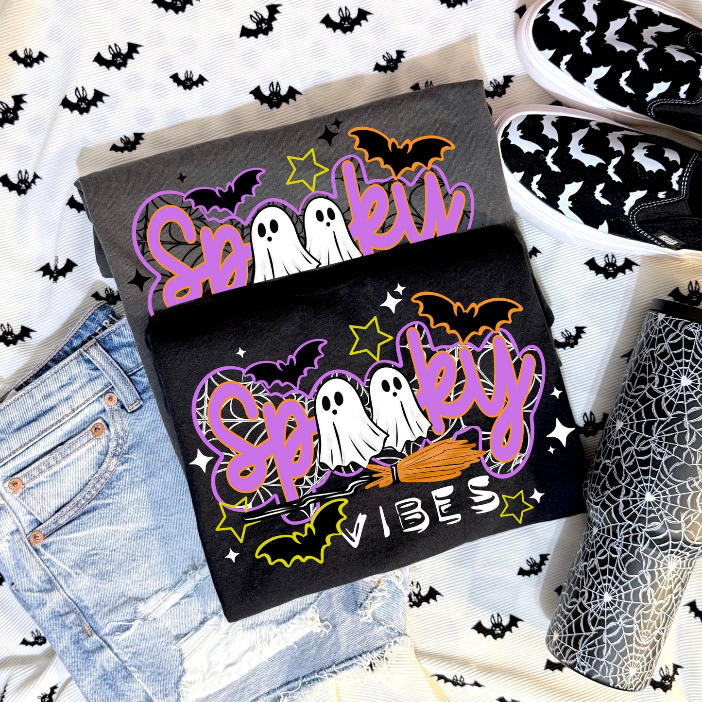 Spooky Vibes Ghost Halloween Graphic Tee | Cute Ghost & Bats Shirt | Fall Halloween Shirt | Trendy Spooky Season Tee | Women's Autumn Shirt