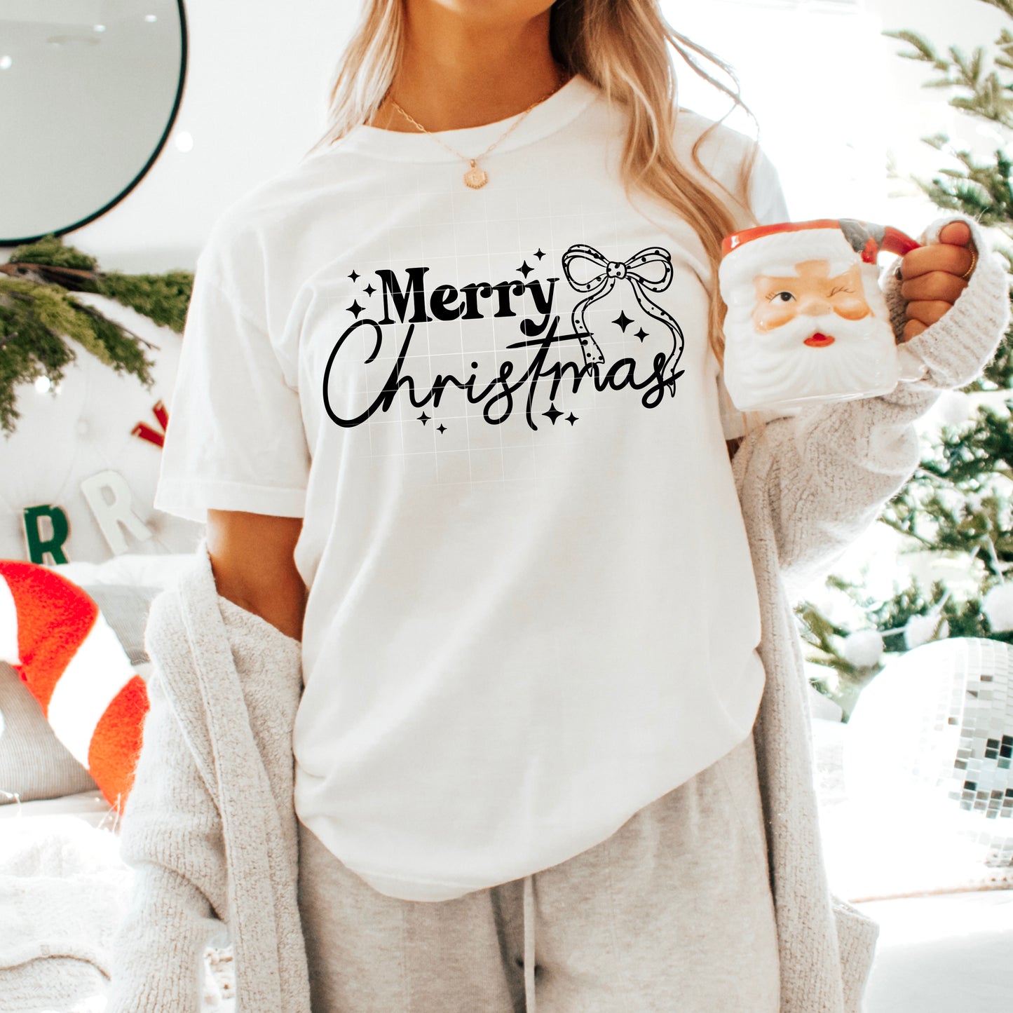 🎄✨ Merry Christmas Bow Script Tee 🎀❄️