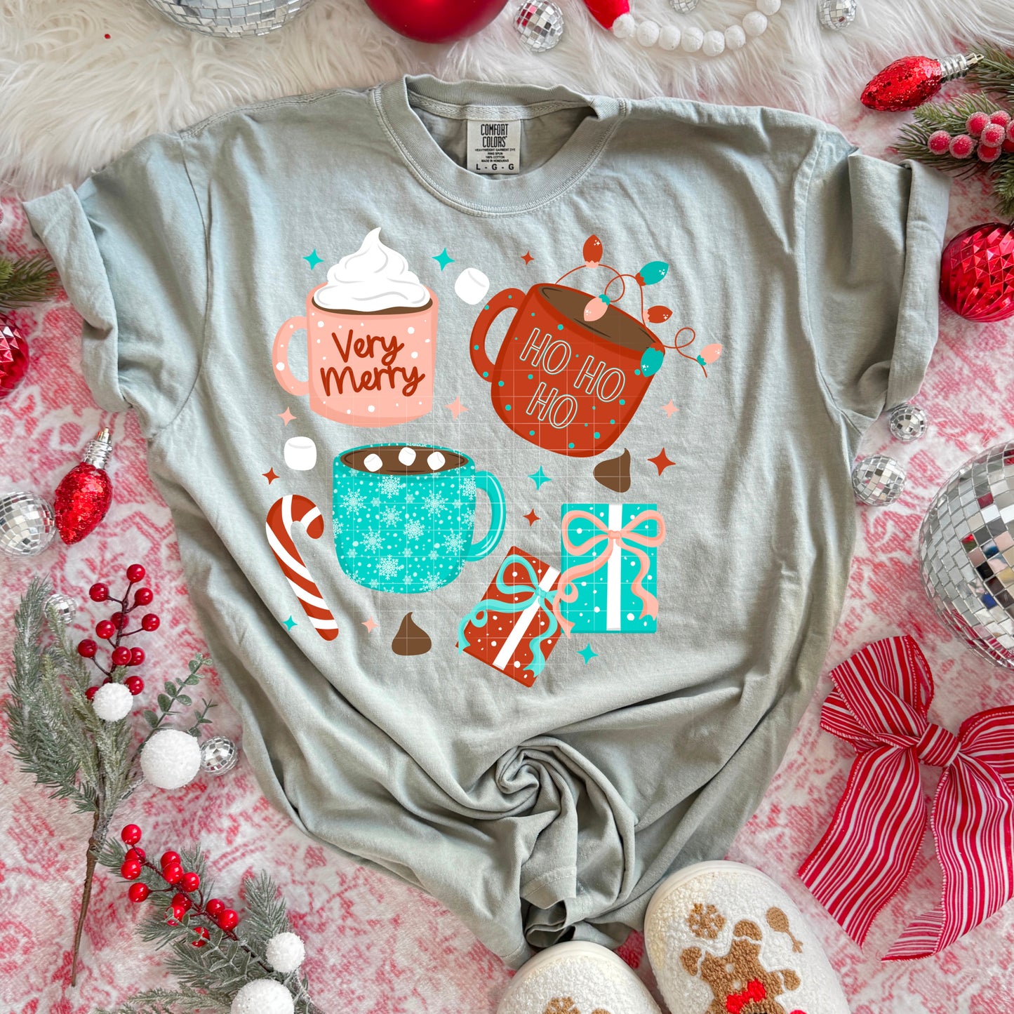 🎁 Very Merry Hot Cocoa Mugs Christmas Tee ☕🎄 Cute Holiday Shirt