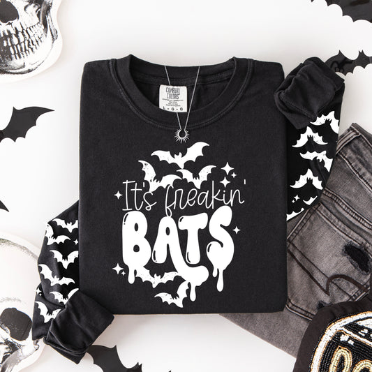 🦇 It's Freakin' Bats Halloween Sweatshirt | Bat Sleeve Graphic Crewneck | Spooky Season Pullover | Cute Gothic Fall Sweatshirt