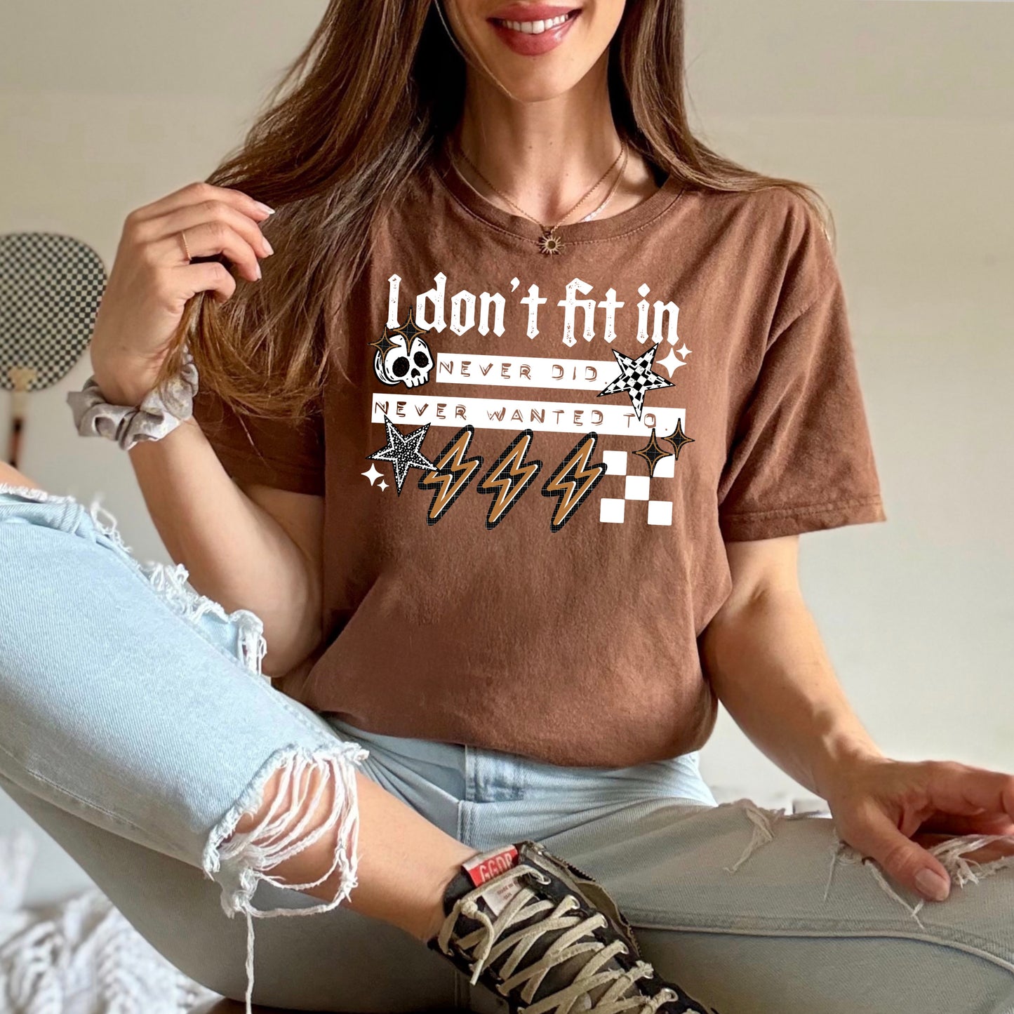 I Don't Fit In Shirt | Never Did Never Wanted To Graphic Tee | Alternative Aesthetic Shirt | Introvert Graphic T-Shirt | Gothic Inspirational Tee | Misfit Quote Shirt | Unisex Tee 🖤⚡💀
