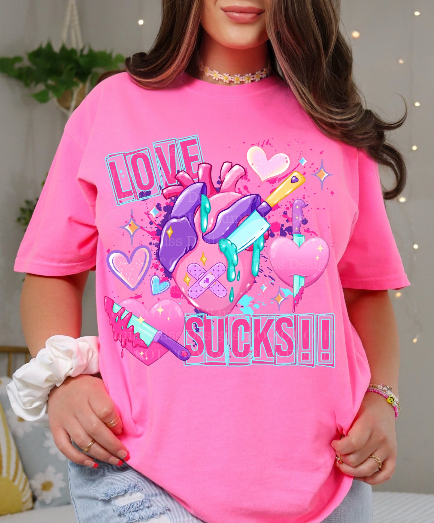 💔🔪 Love Sucks Anti-Valentine Graphic Tee – Unisex Shirt