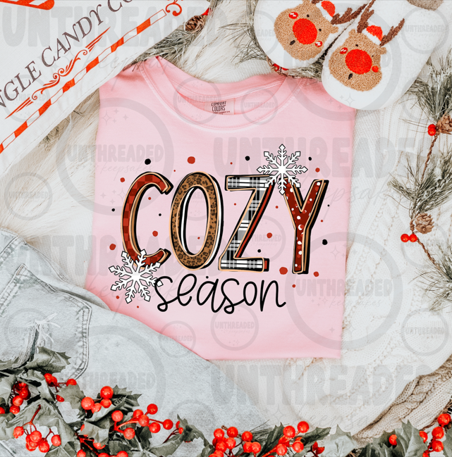 Cozy Season Christmas Graphic T-Shirt – Women’s Holiday Winter Tee