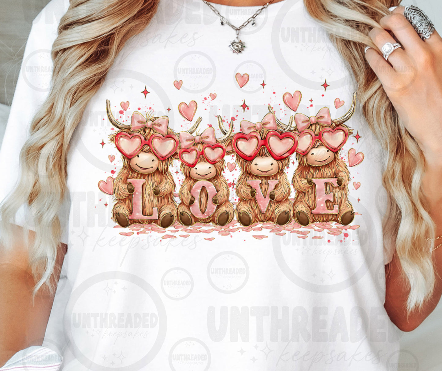 Highland Cow Valentine Love Graphic T-Shirt | Cute Farm Animal Heart Tee