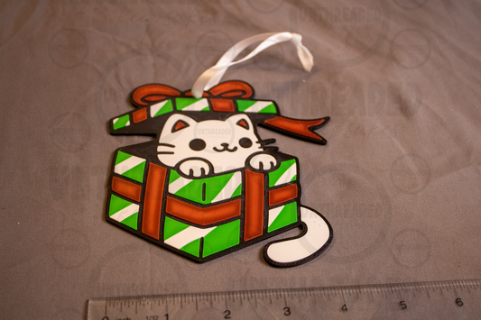 Cat in Present Christmas Ornament – 3D Printed Holiday Ornament | Cute Cat Christmas Tree Decoration | Gift for Cat Lovers | Handmade Ornament